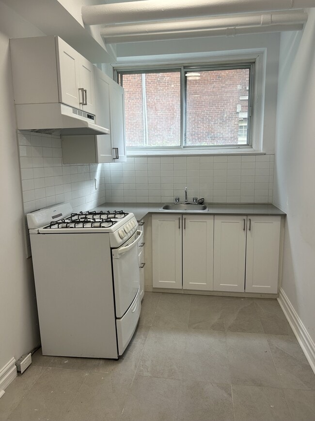 Photo - 5801 Chem. de la Côte St Luc Unit 1