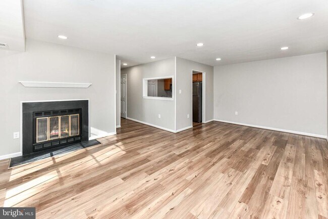 Photo - 8616 Shadwell Dr Unit 63