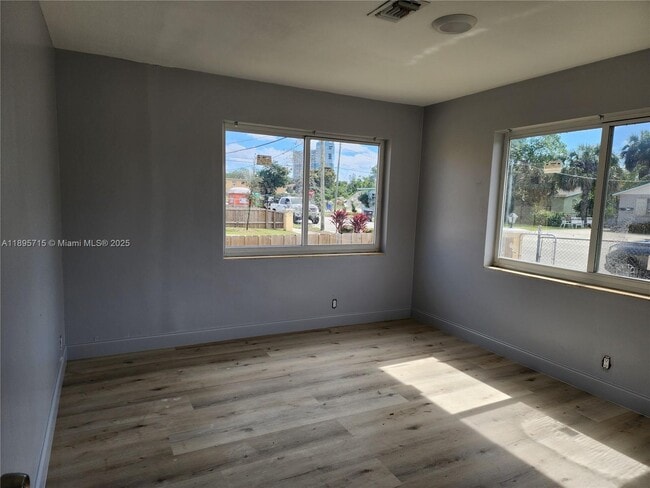 Photo - 1115 9th St