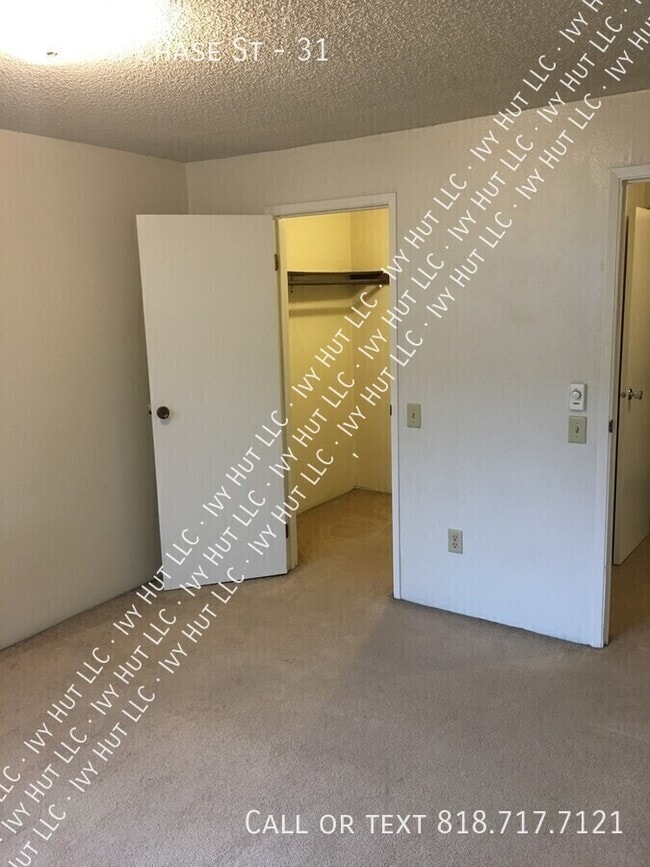 Building Photo - 2215 S Chase St Unit 31