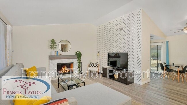 Photo - 5288 Leon St