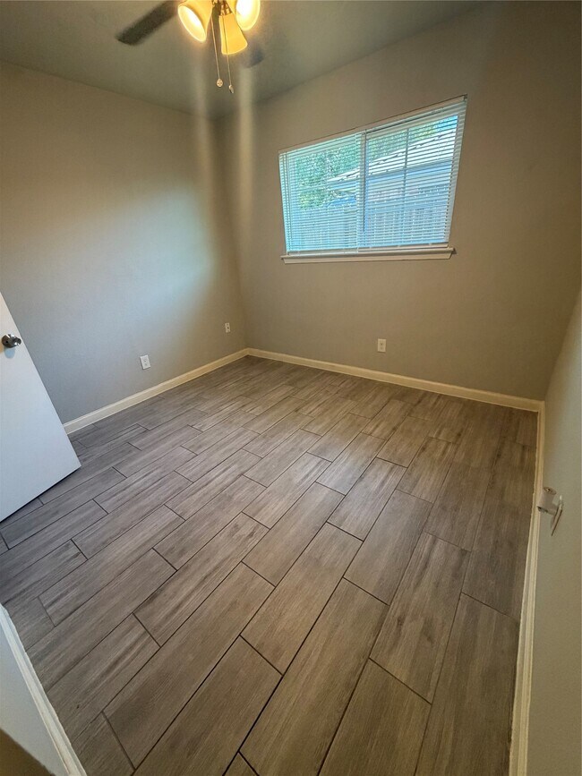 3242 Dalmatian Dr