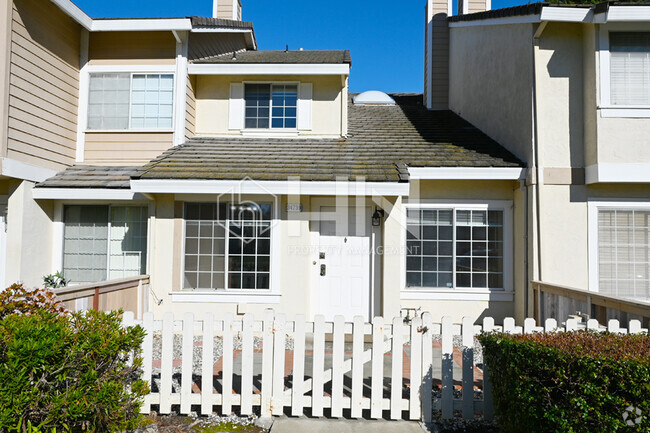 Building Photo - 34739 Beret Terrace Rental