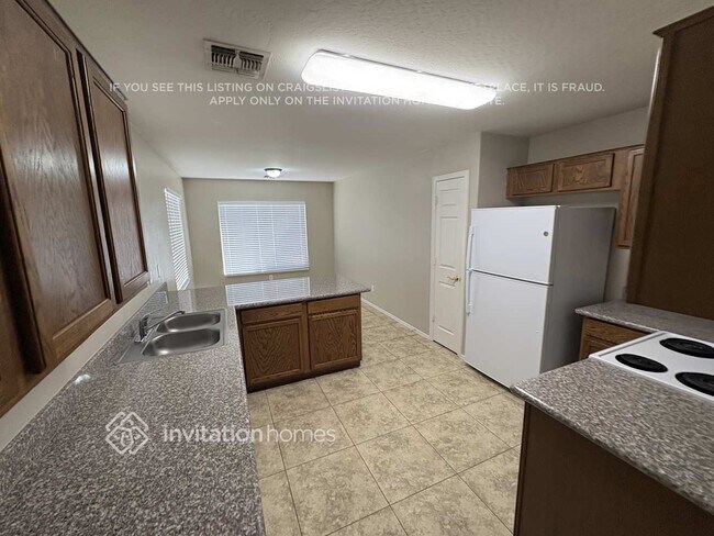 Photo - 12470 W Redfield Rd