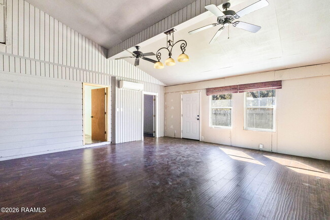 Photo - 335 Indian Mound Rd