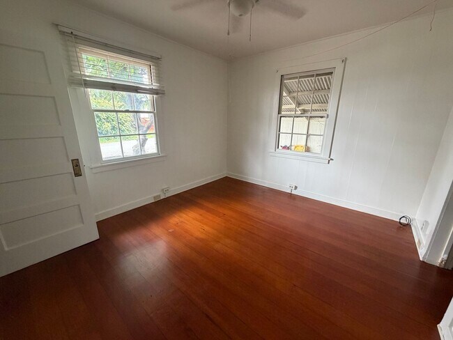 Photo - 1580 Alako St