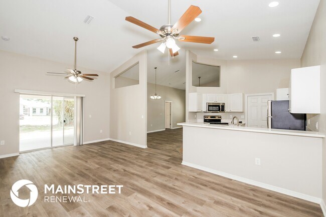 Photo - 9310 27th Ave E