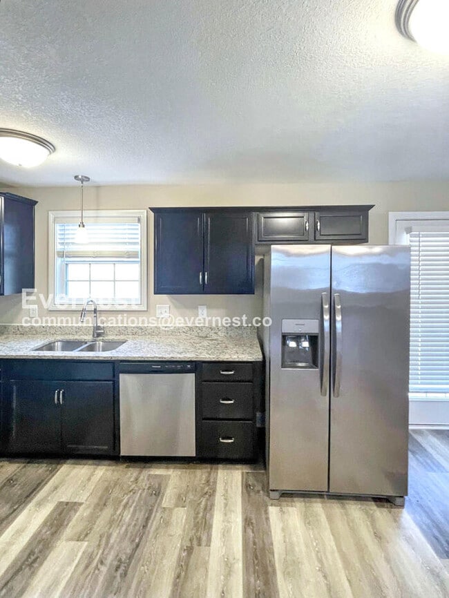 Photo - 1135 Eagle's View Dr