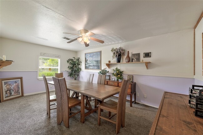 Photo - 3627 Thistle St