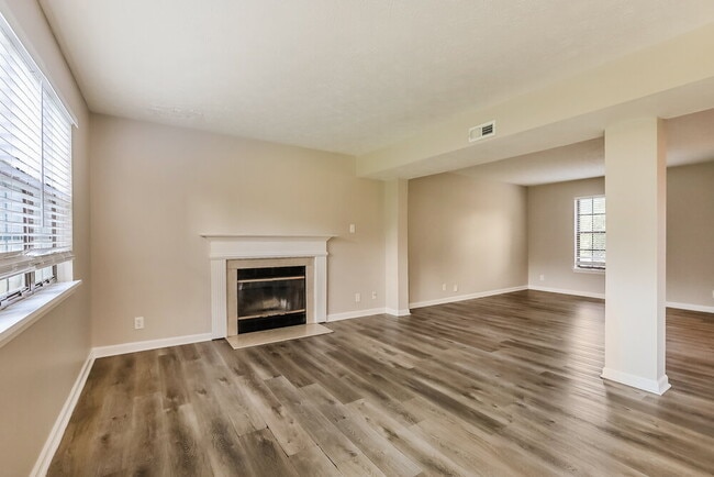 Photo - 6722 Foxfire Dr