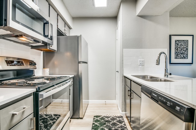 Building Photo - Las Ventanas Rental