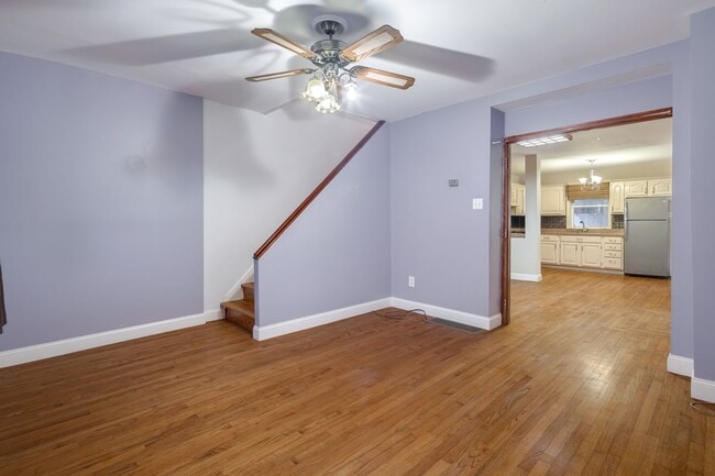 Building Photo - Three Bedroom South Philadelphia Home