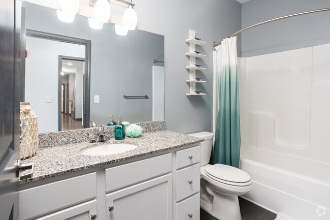 3BR, 3BA - 1,134SF - Bathroom