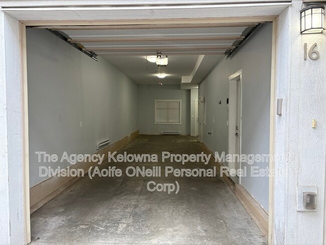 Photo - 1308 Rutland Rd N