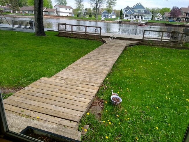Photo - 419 River Rd