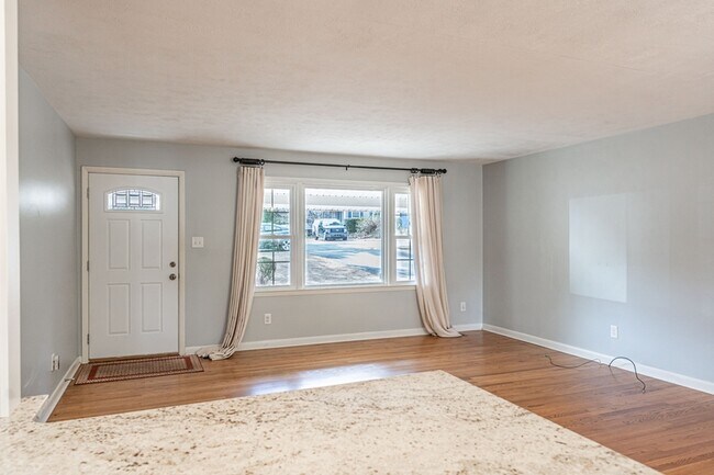 Photo - 160 W Delaware Ave