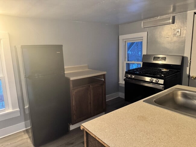 Photo - 82 Park Ave Unit 4