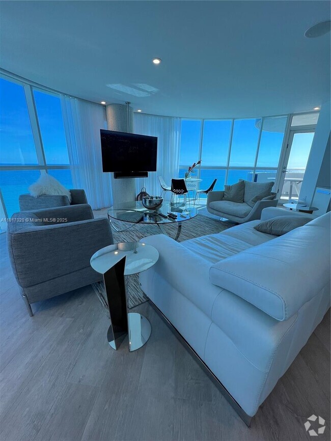 Building Photo - 6301 Collins Ave Unit 30 01 Rental