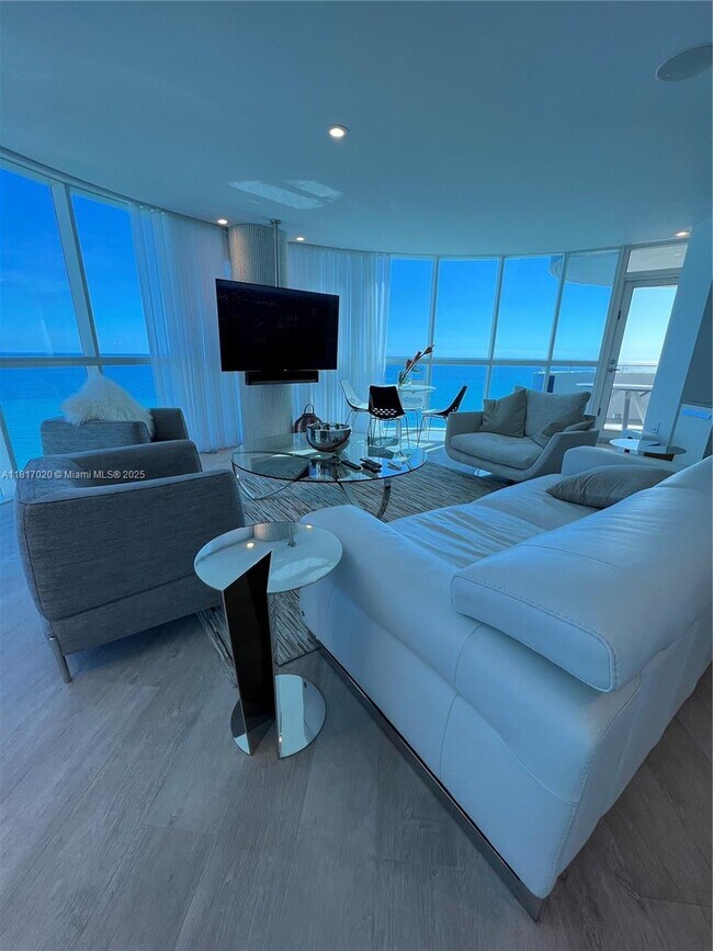 Photo - 6301 Collins Ave Unidad 30 01 Rental