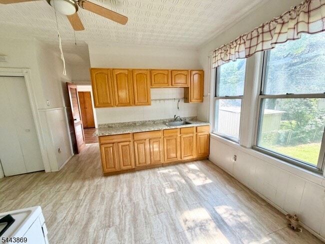 Photo - 4 Swaine Pl