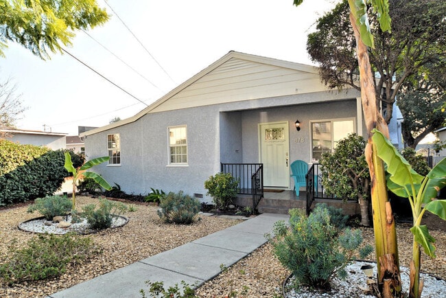 Building Photo - 878 Morada Pl Unit B