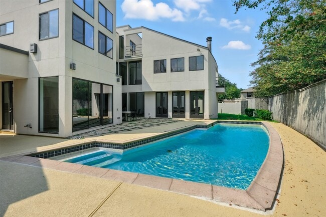 Photo - 2019 McClendon St