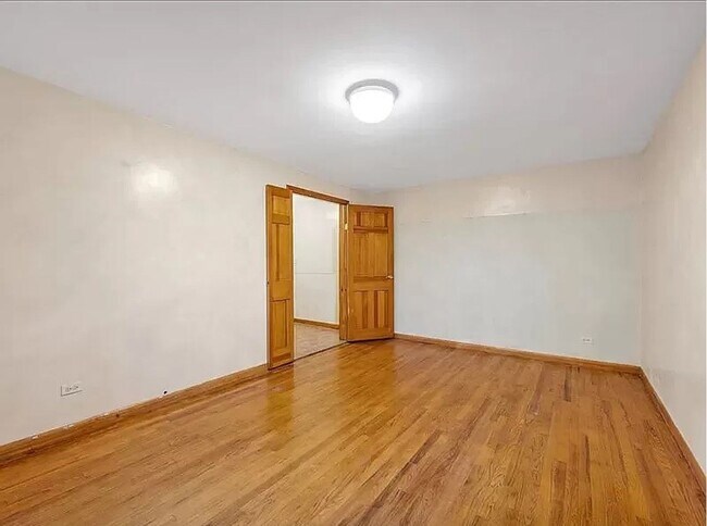 Photo - 2705 Kings Hwy Unidad Kings Highway