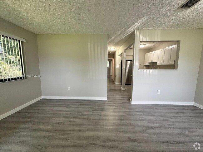 Building Photo - 2237 Taylor St Unit 1B Rental