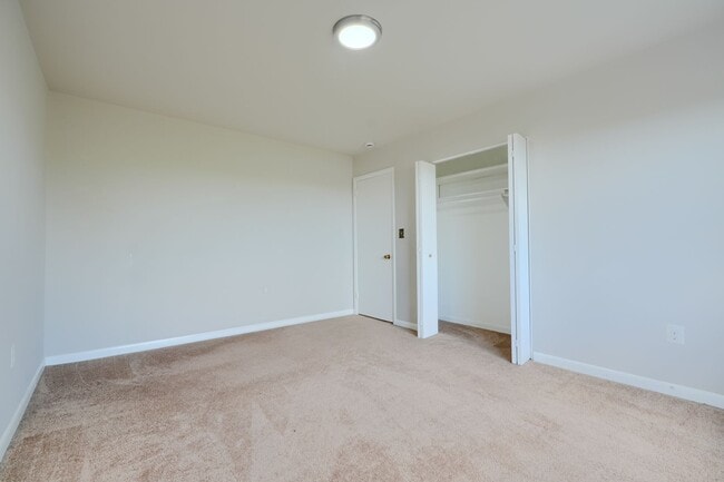 Photo - 1 Bed 1 Bath Home for Rent in Rockville, MD- INCLUDES GAS/HEAT AND WATER