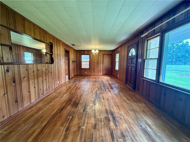 Photo - 5520 Helen Dr