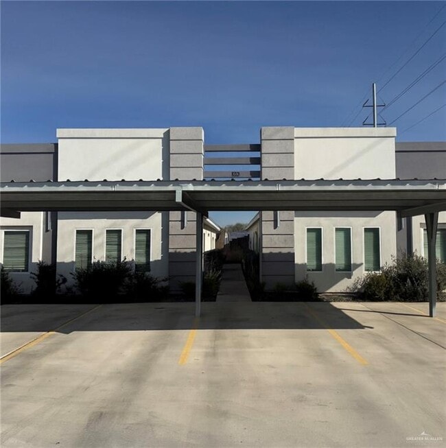 Building Photo - 16 W Driftwood St Unit 1