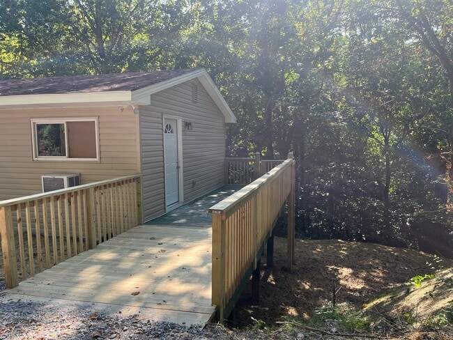 Photo - 718 Mount Vernon Rd