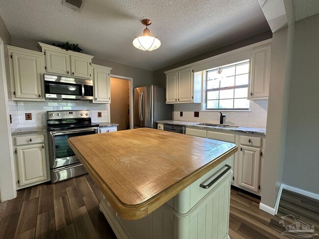 Photo - 4831 E Olive Rd
