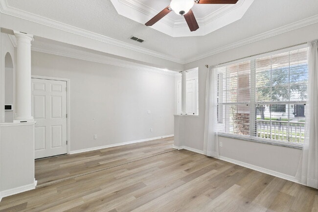 Photo - Move-in Ready Home with 2 Car Garage in Desirable Summerport Community!
