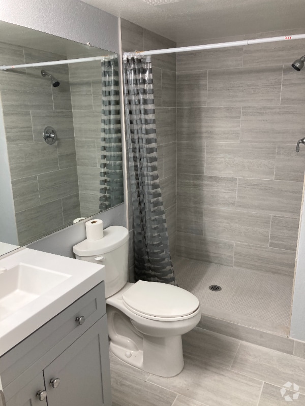 Building Photo - 4400 S Quebec St Rental