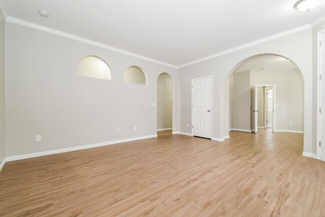 Photo - 1040 York Dr