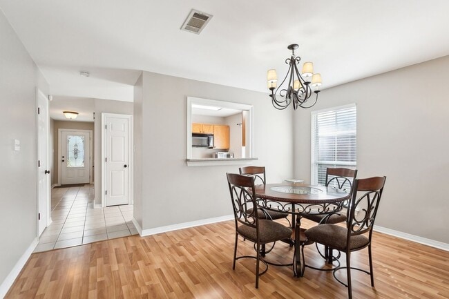 Photo - 136 Southgate Dr