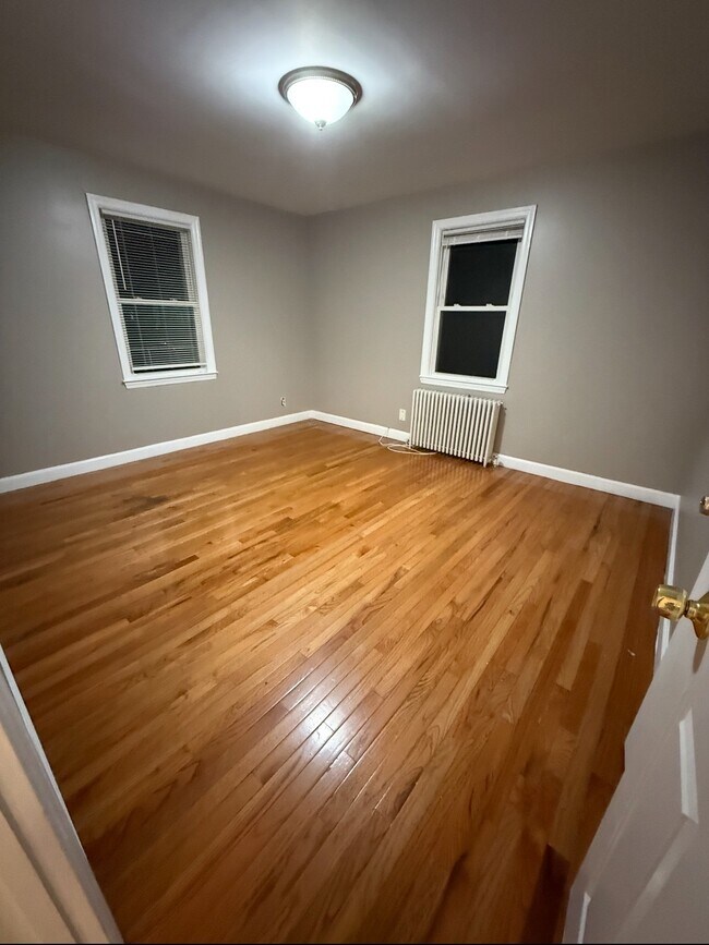 Photo - 24 Paragon Ln