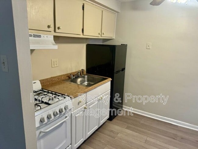 Photo - 9513 Hoff St