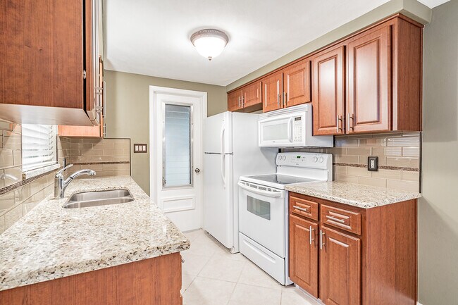 Photo - 7715 Sue Ellen Dr