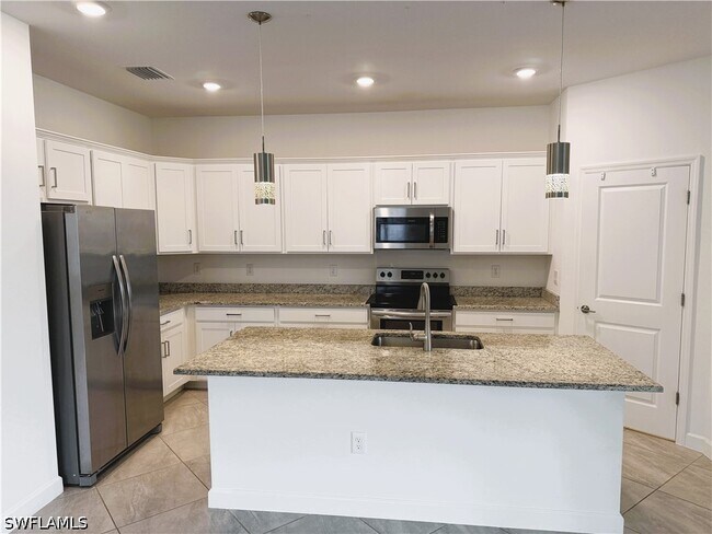 Photo - 13856 Pine Lodge Ln