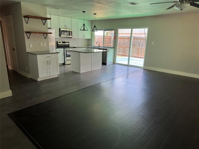 1531 Camelia Dr