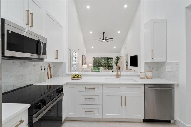 Photo - 441 Ashwood Pl Townhome