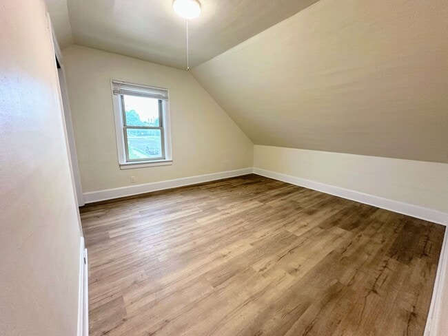 Photo - 1816 Wollmer St Unit Upper