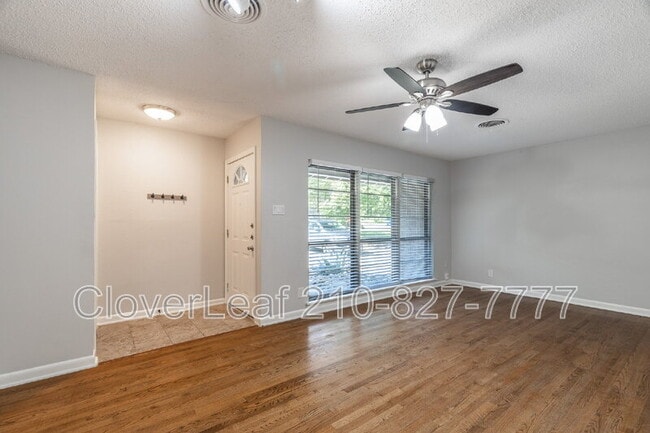 Photo - 343 Montfort Dr