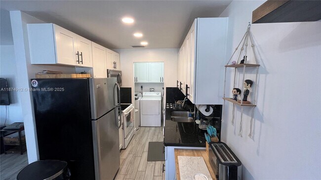 Photo - 130 NW 57th St