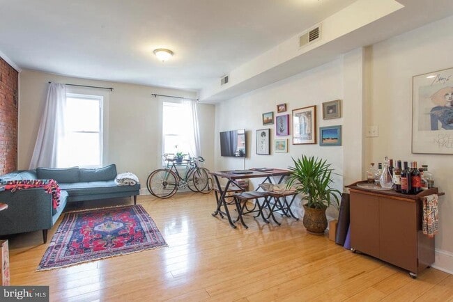 Building Photo - 524 N 22nd St