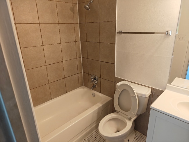 Photo - 2216 W Nichols Rd Unit C