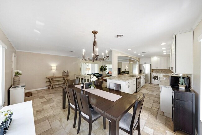 Photo - 332 NW 26th Ct