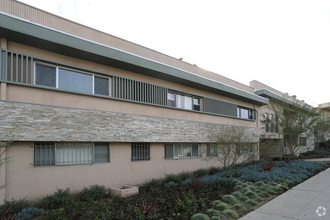 Photo - 4050 Stevely Avenue